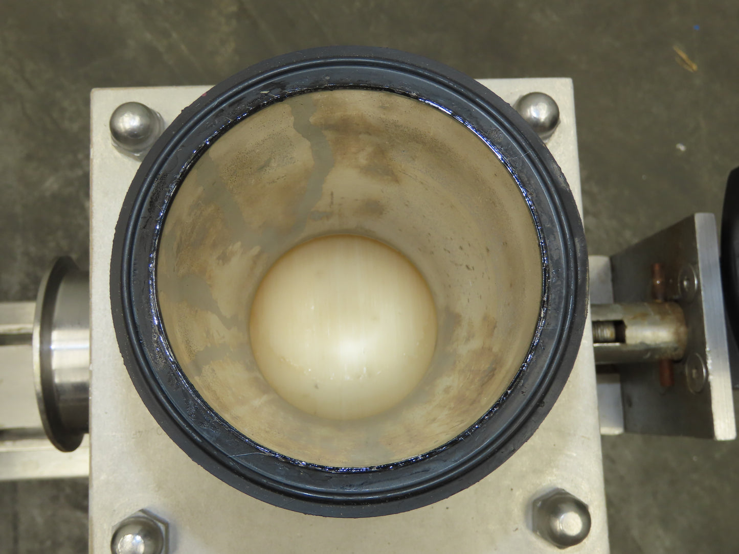 Piston Metering Pump Stainless Steel Pneumatic 1 Gal Displacement 3 Way Valve