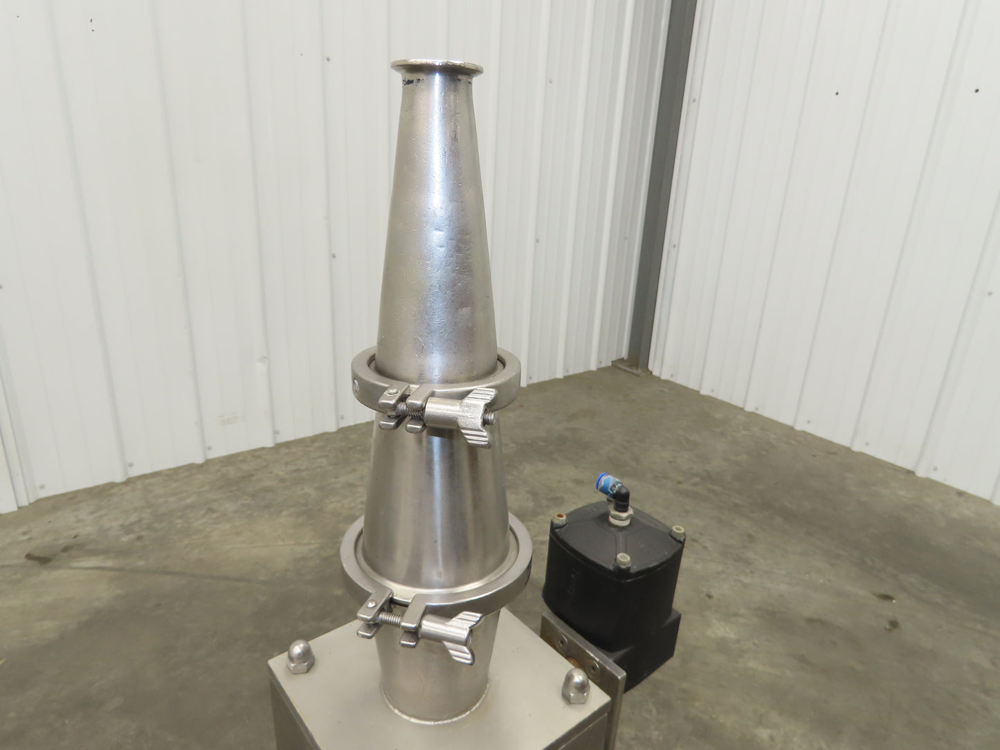 Piston Metering Pump Stainless Steel Pneumatic 1 Gal Displacement 3 Way Valve