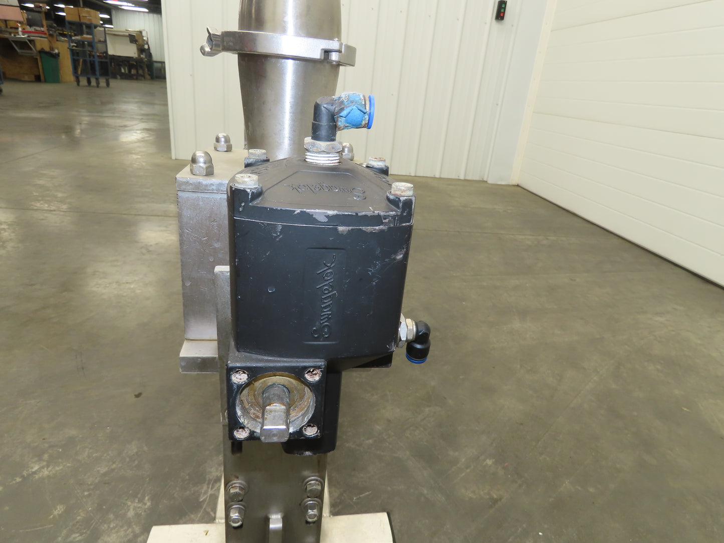 Piston Metering Pump Stainless Steel Pneumatic 1 Gal Displacement 3 Way Valve