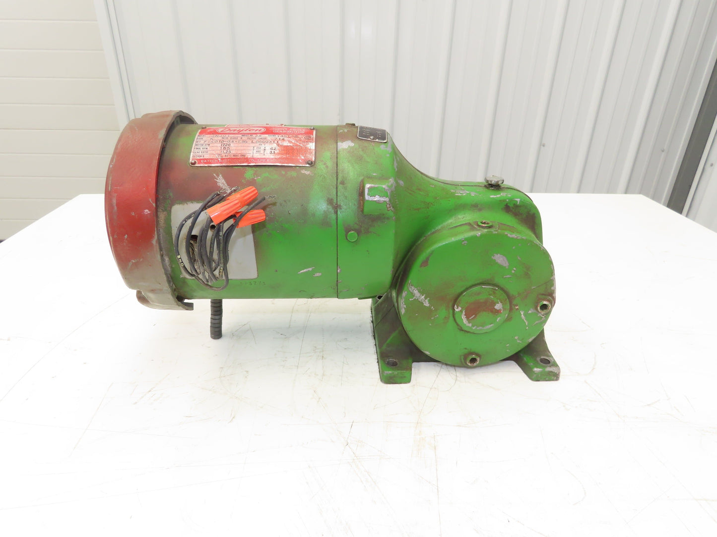 Dayton 3N301 Gearmotor 11.25:1 Reducer 155rpm LH