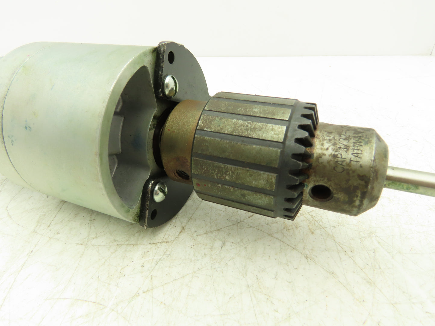 Gast 1AM-NRV-60-GR11 Pneumatic Air Gear Motor With Reduction Drive & Mixer