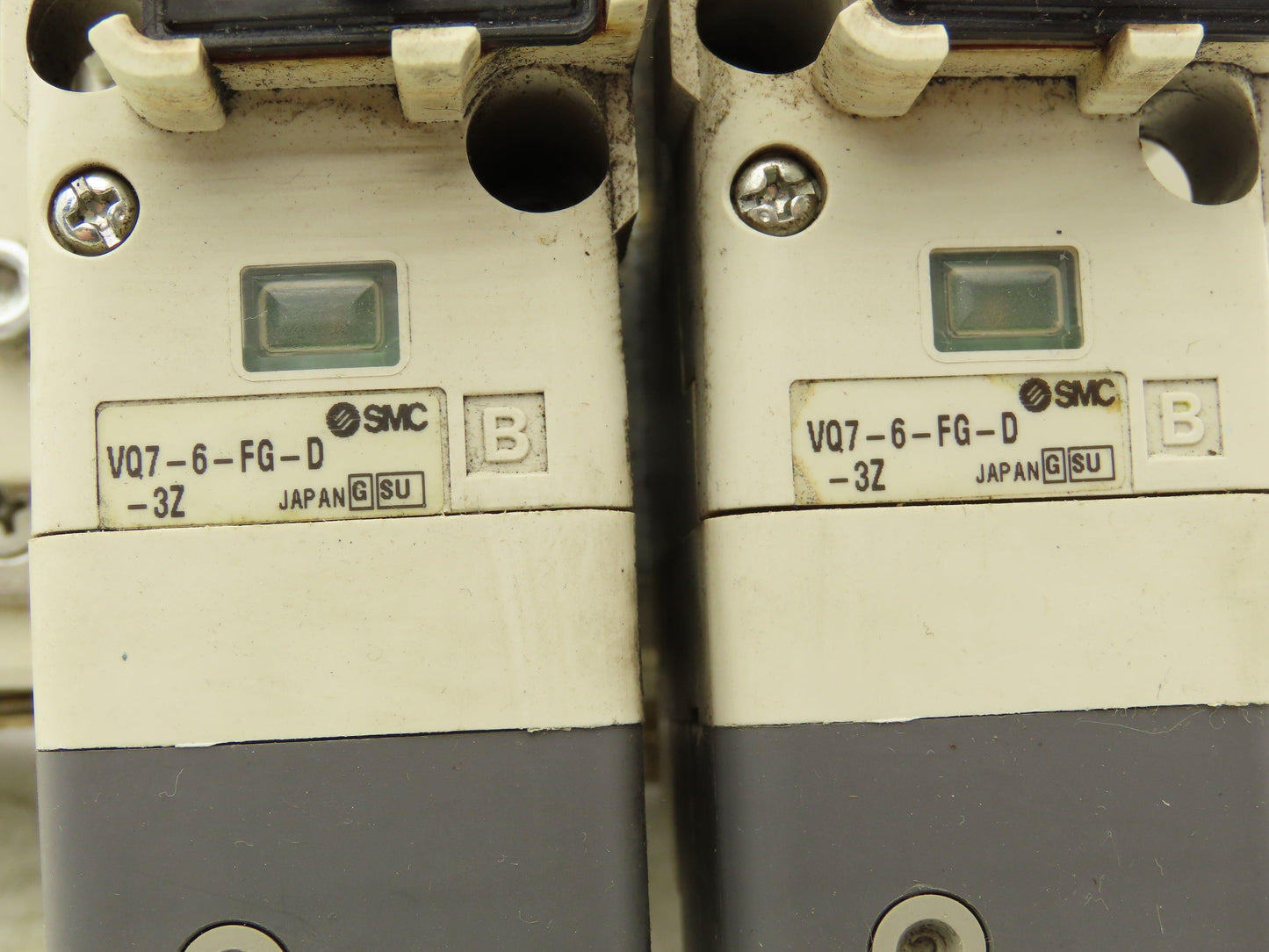 SMC VQ7-6-FG-D Pneumatic Solenoid Valve 3-Station Manifold 4/5 Port