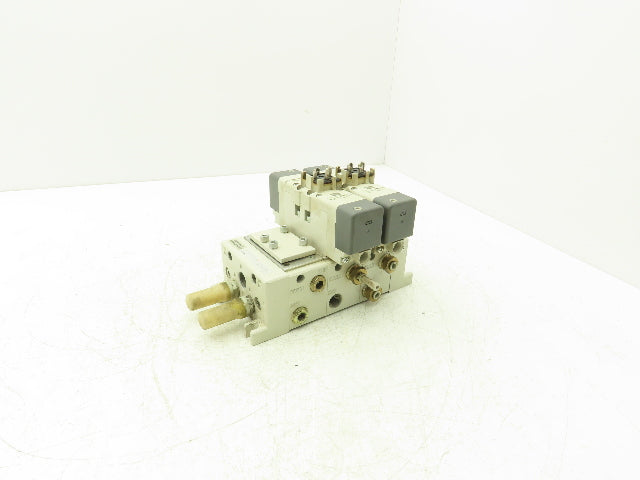 SMC VQ7-6-FG-D Pneumatic Solenoid Valve 3-Station Manifold 4/5 Port