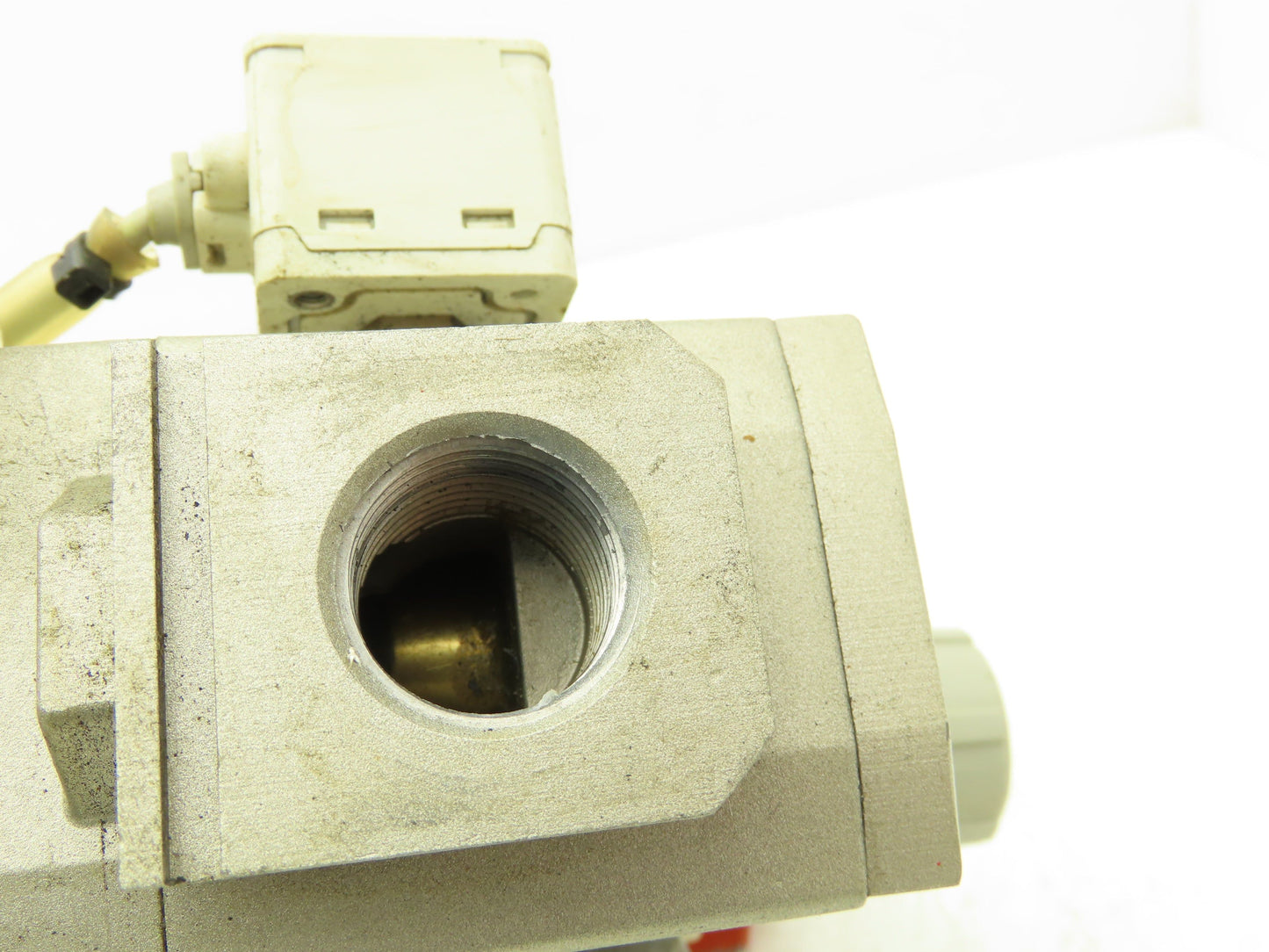 SMC AV4000-04-5DZ Compressed Pneumatic Air Treatment Assembly With Regulators