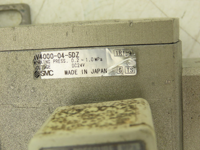 SMC AV4000-04-5DZ Compressed Pneumatic Air Treatment Assembly With Regulators