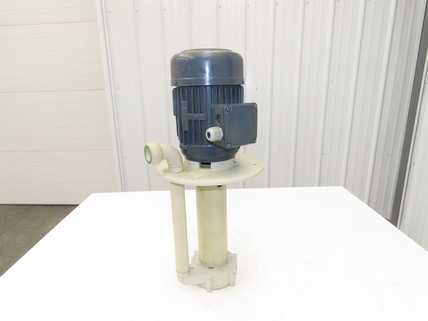 Flux-Geraete Plastic Centrifugal Immersion Pump 1.1kw 3360rpm 230/460V 12" Depth