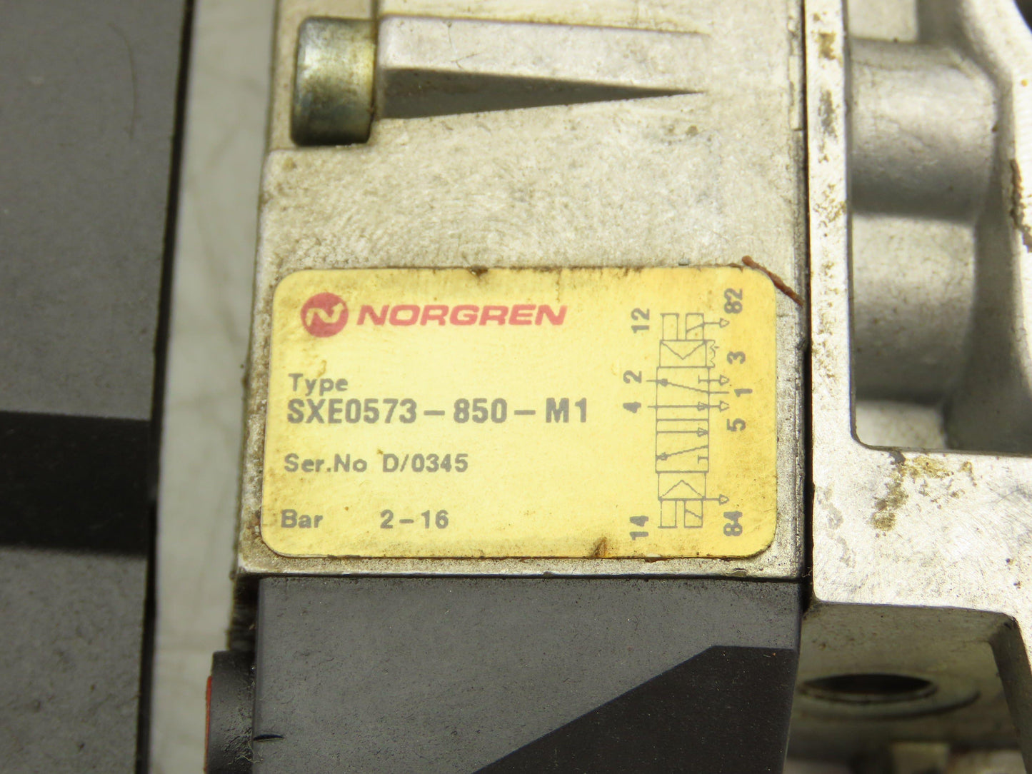 Norgren SXE0573-850-M1 Solenoid Pneumatic Air Valve 24V Coil Base Lot of 2