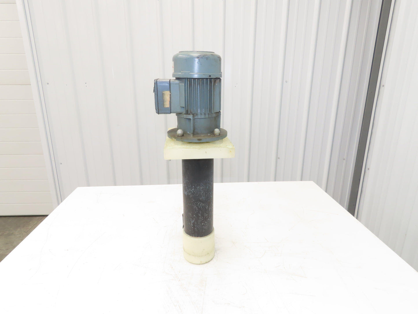 PVC Plastic Chemical Immersion Pump 1"x 3/4"npt .25kw 480V 3PH 14" Intake