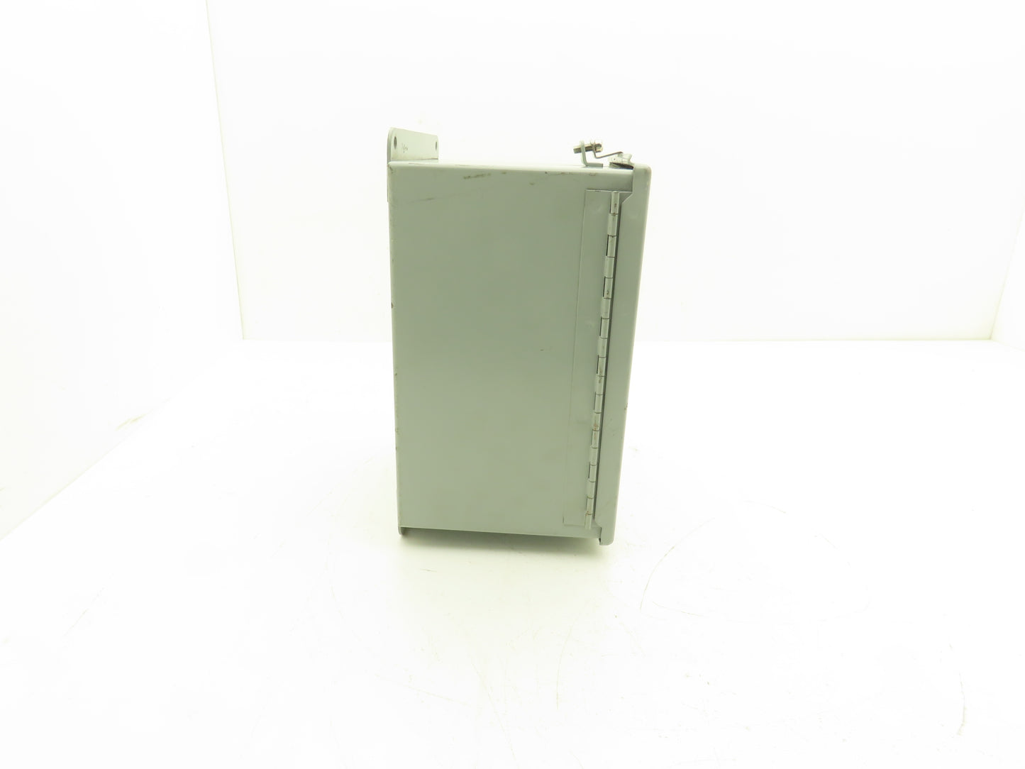 Hoffman A10086CHNF Steel Electrical Enclosure Junction Box 10x8x6" Backplate