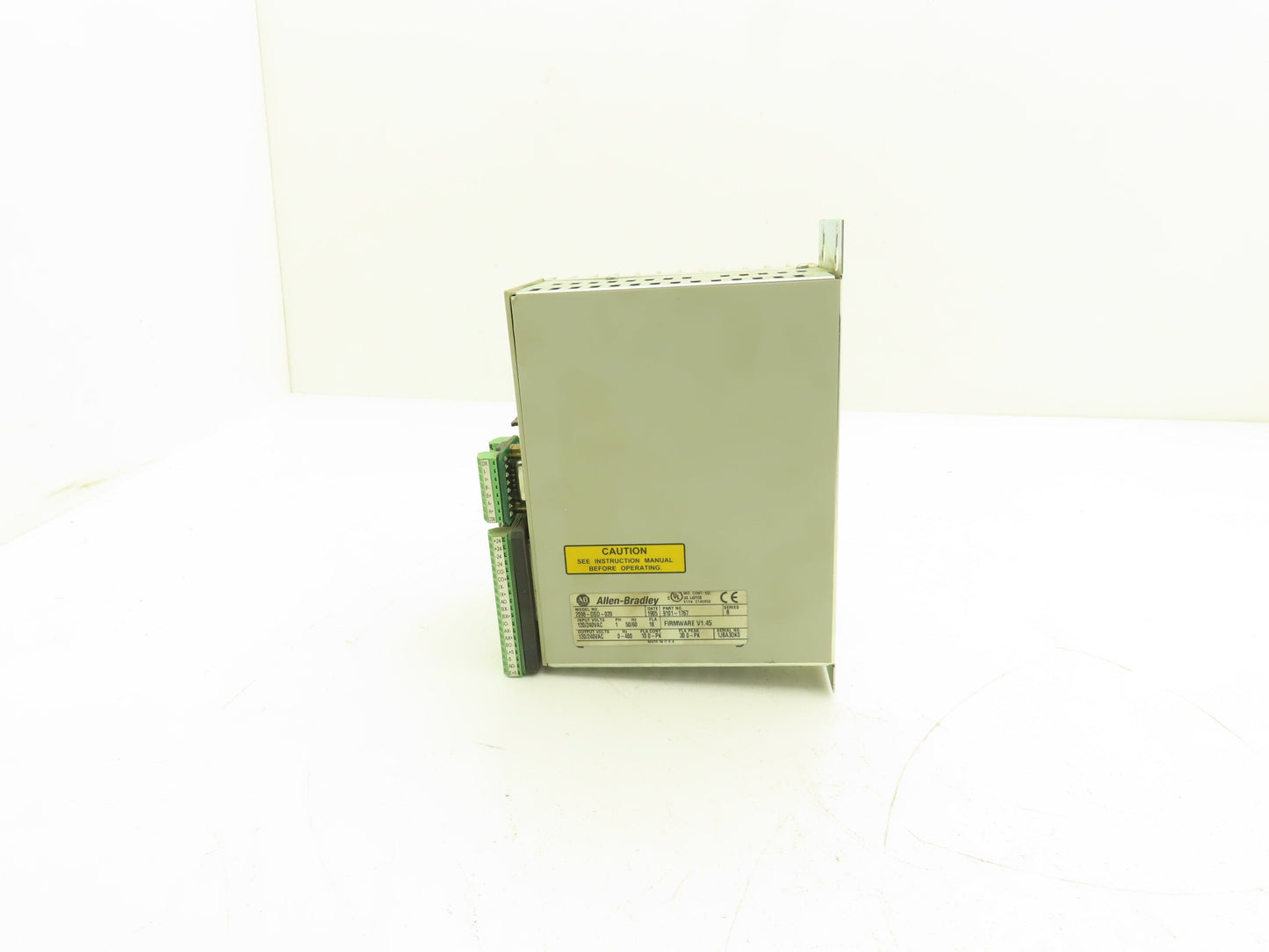 Allen Bradley 2098-DSD-020 Ultra 3000 Servo Drive 120/240V 1PH V1.45 Ser B