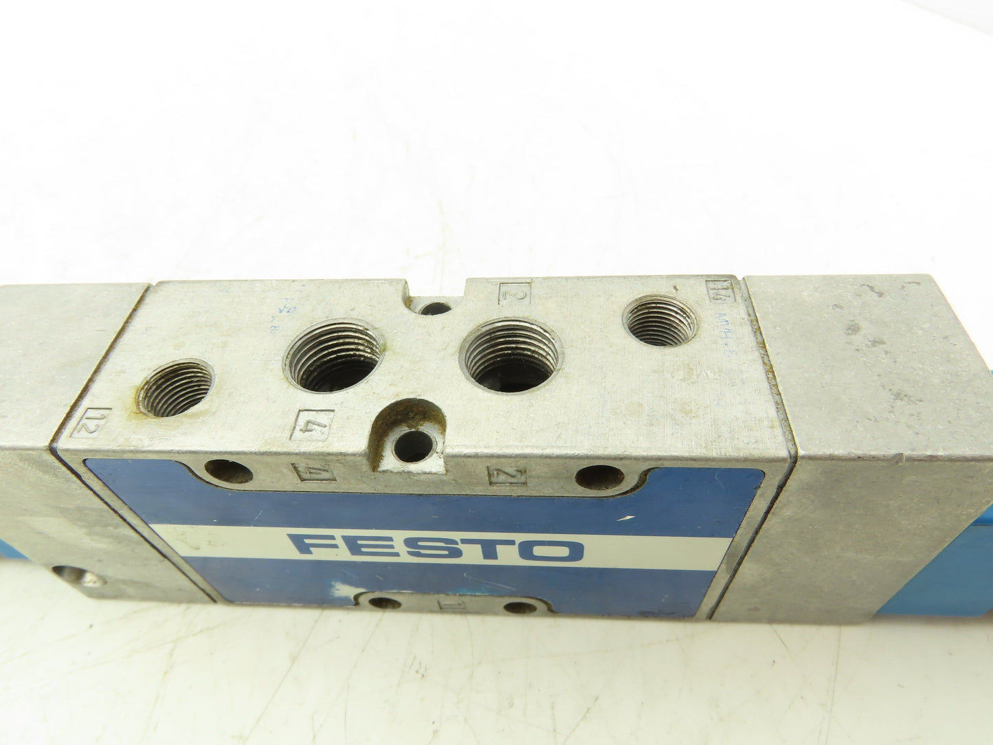 Festo MVH-5/3G-1/4-B 19138 Solenoid Valve 5 Way 3 Position 145 PSI 1/4"NPT NC