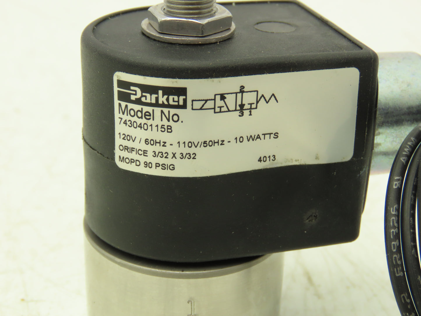 Parker 743040115B 743040115B Pneumatic Control Valve 3 Way 90PSI 1/8"NPT NC 120V