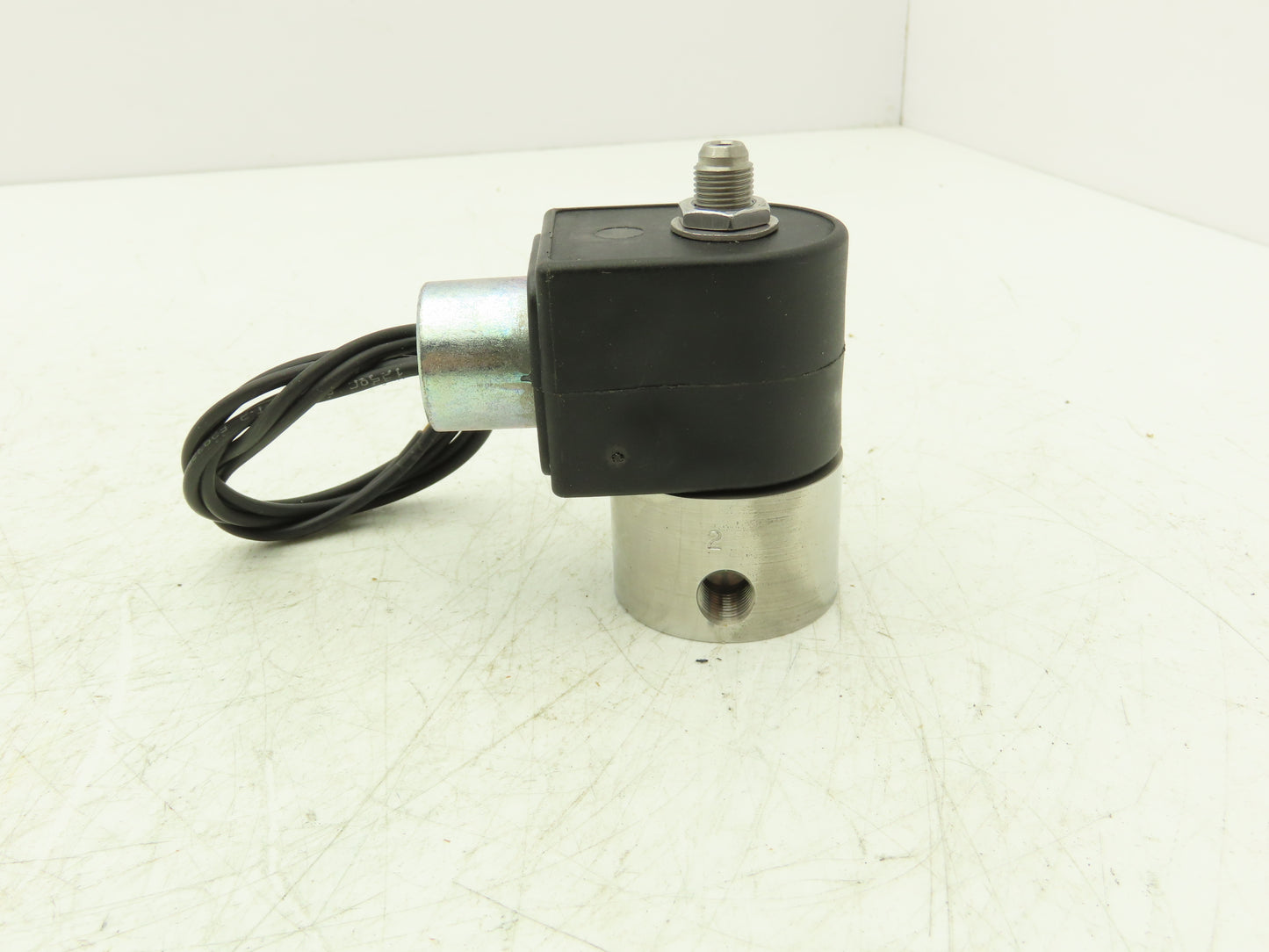 Parker 743040115B 743040115B Pneumatic Control Valve 3 Way 90PSI 1/8"NPT NC 120V