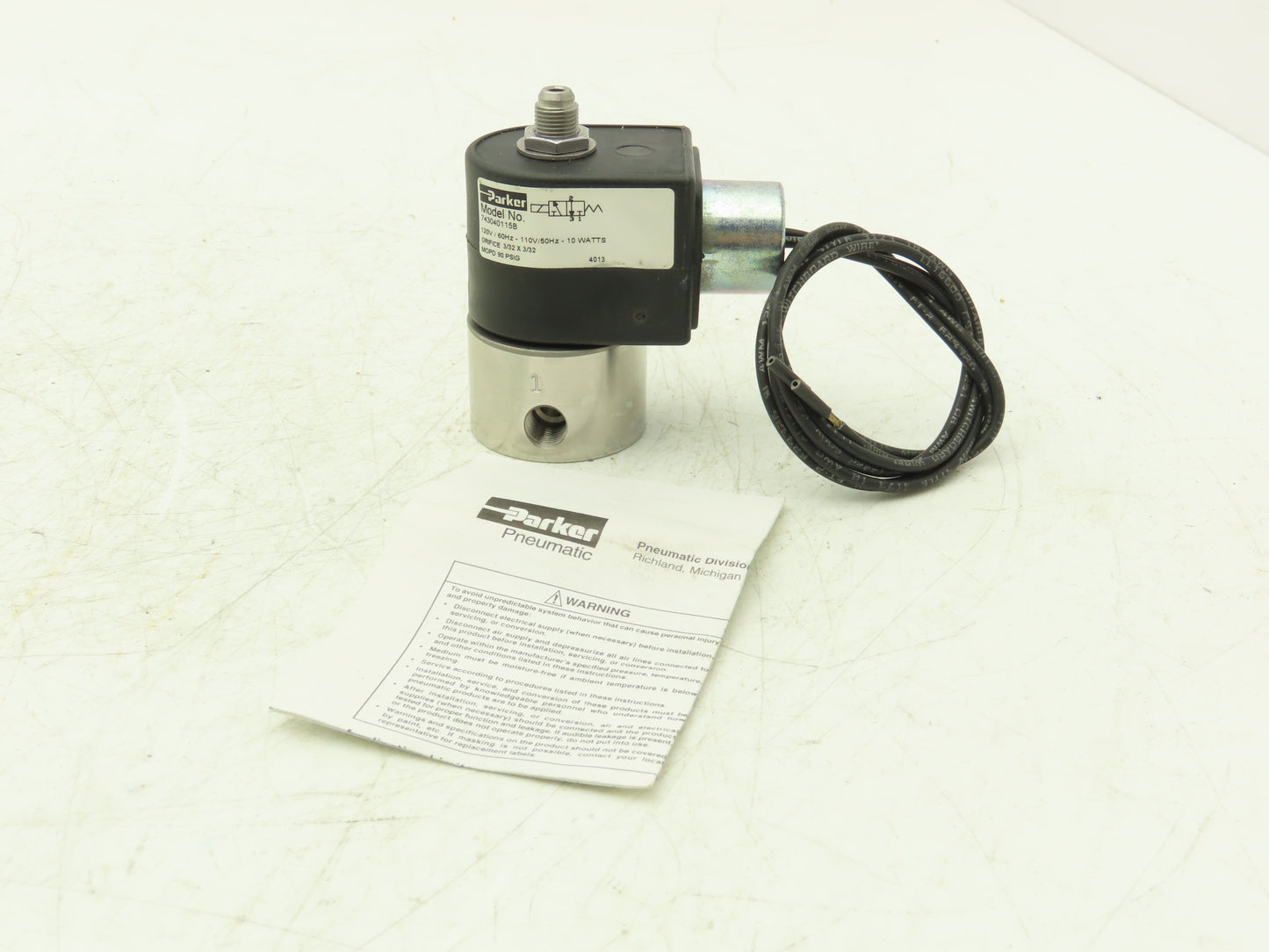 Parker 743040115B 743040115B Pneumatic Control Valve 3 Way 90PSI 1/8"NPT NC 120V