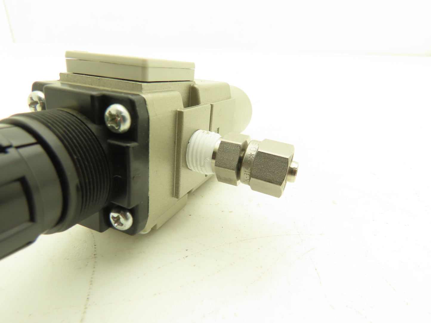 SMC AWD20-N02BE-2Z Regulator Filter Separator Micro Mist 1/4" NPT 125psi