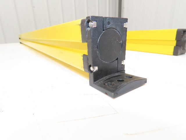 Contrinex Light Curtain Sender Receiver Set 30mm Res. 12M Range 49 Beam