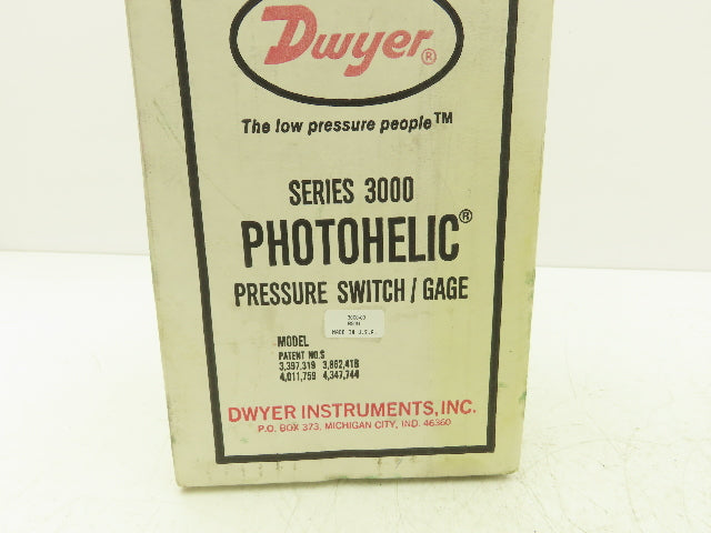 Dwyer 3000-00C Photohelic Pressure Switch Gauge 25PSI 120F .25" Of Water