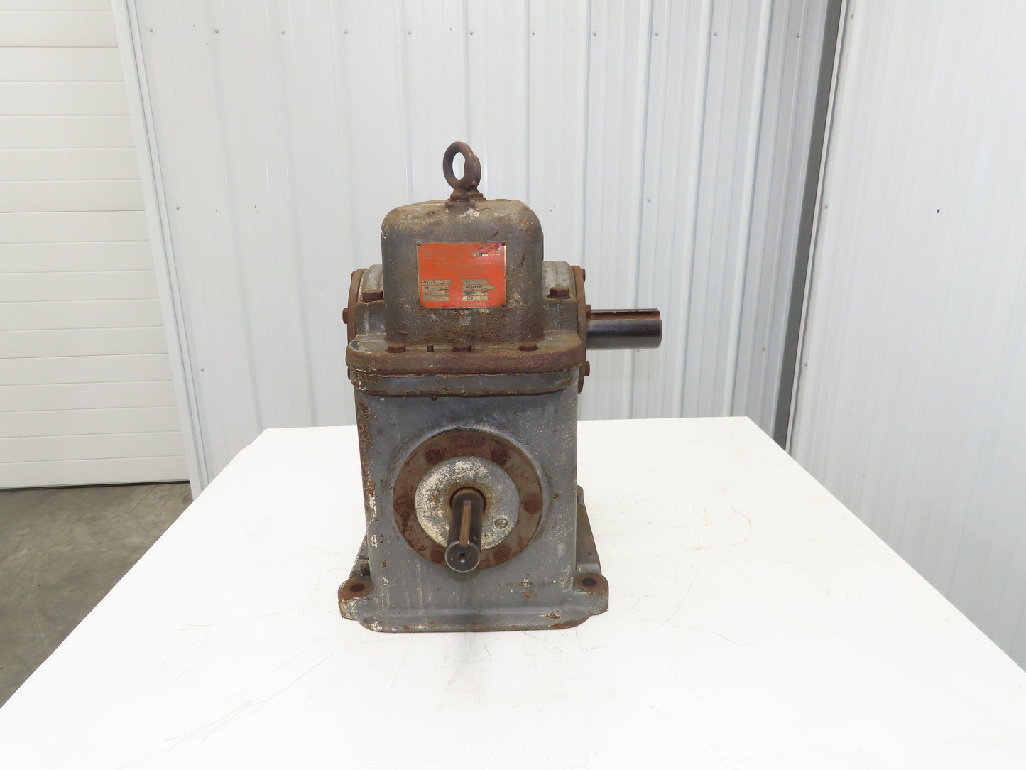 Cleveland Worm & Gear 200AT Speed Reducer 79:1 Gearbox 2.8Hp 22rpm RH Output