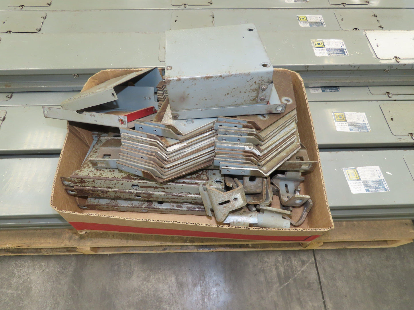 Square D Aluminum I-Line Plug-In Busway 400A 600V 3P 10' Lot of 13