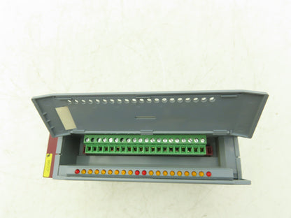 B&R 3D0479.6 Digital Output Module 16 Point 24VDC 5A REV GO Cracked Plastic