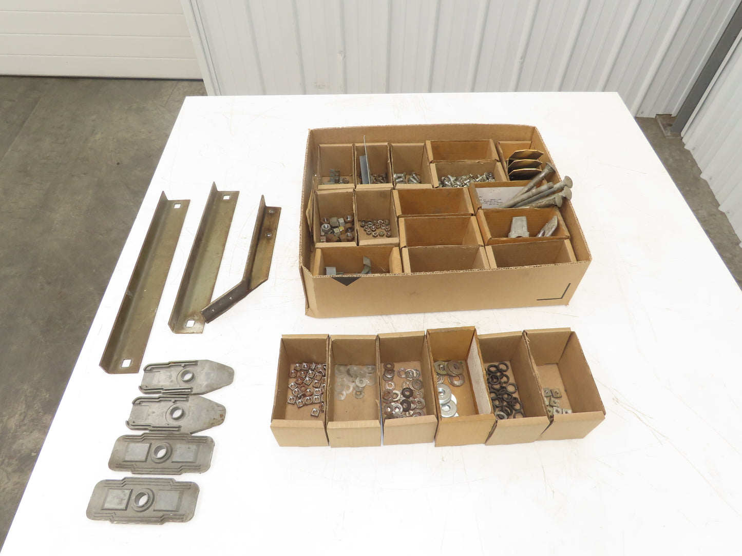 Square D I-Line Busway Plug In Duct Support Hardware