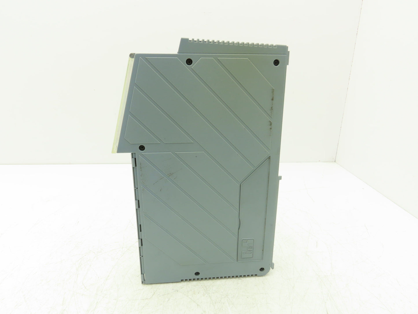 B&R Automation 2DI426.6 Digital Input 426 Module 32 Input 24VDC Rev C0 Cracked