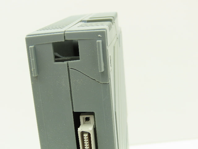 B&R Automation 2DI426.6 Digital Input 426 Module 32 Input 24VDC Rev C0 Cracked