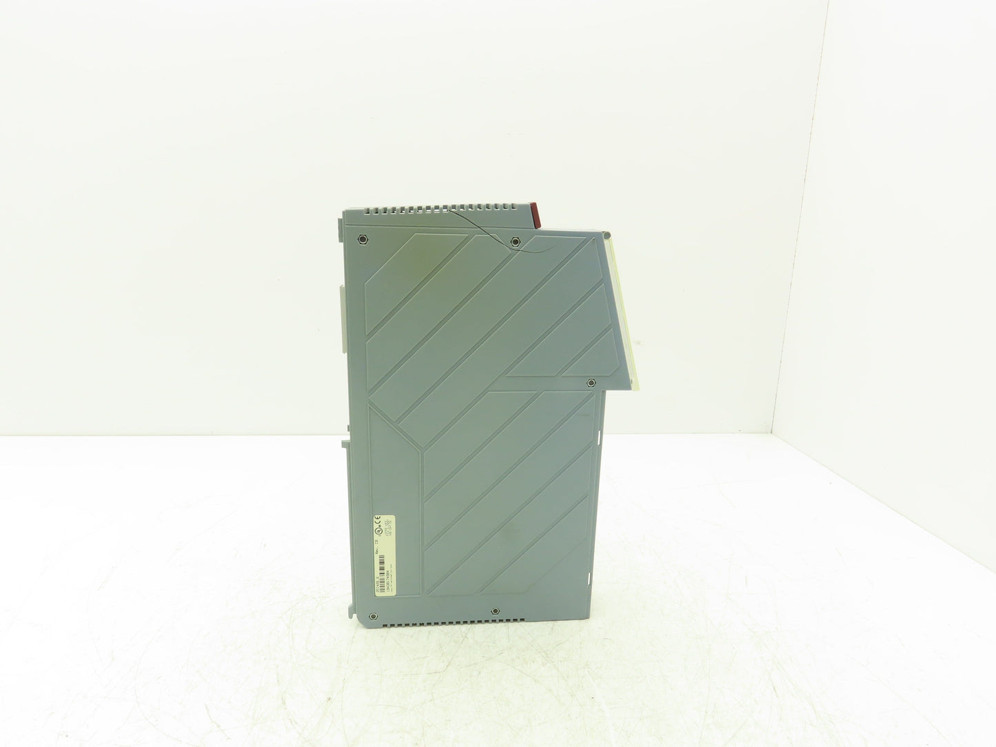 B&R Automation 2DI426.6 Digital Input 426 Module 32 Input 24VDC Rev C0 Cracked