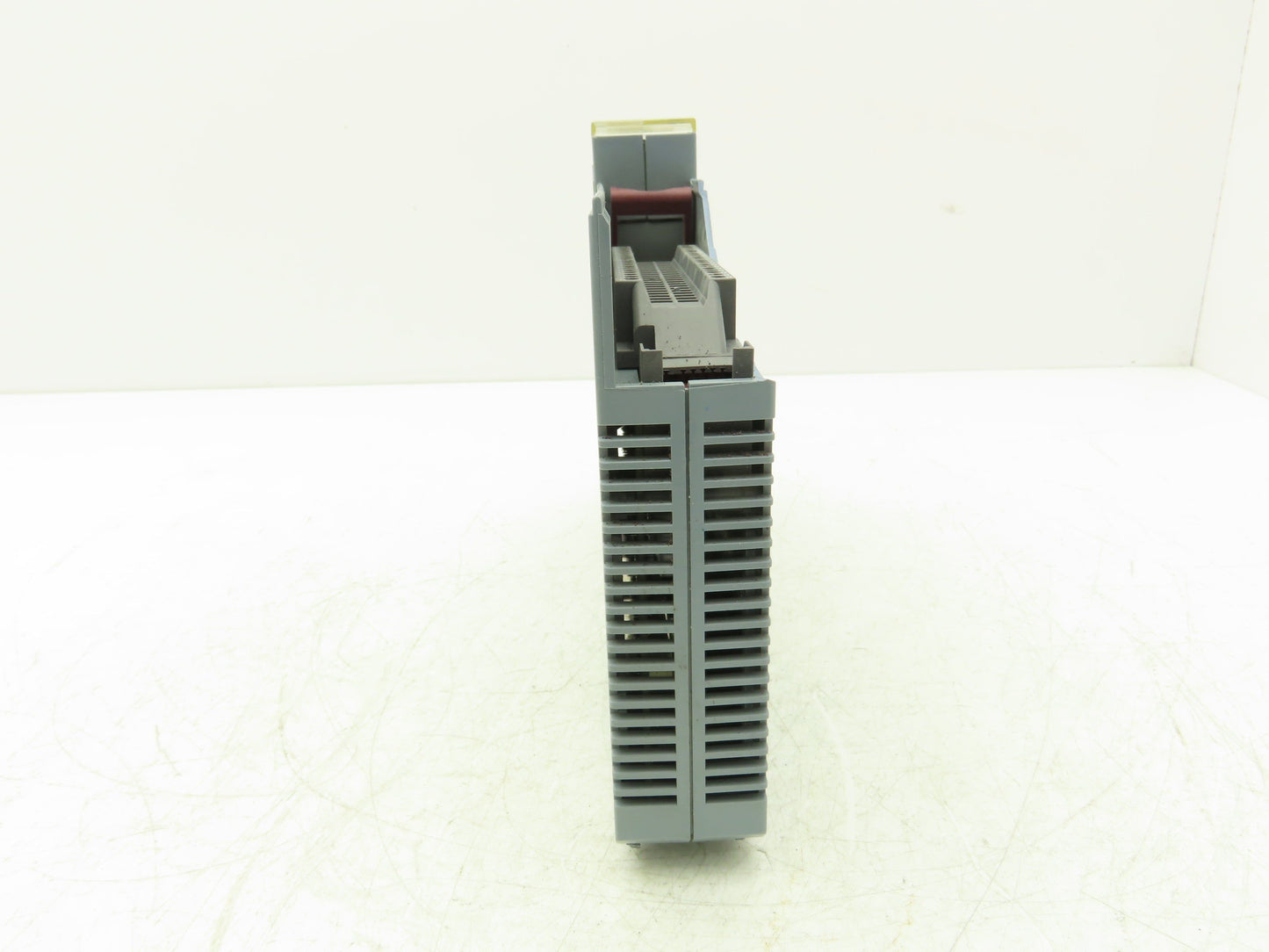 B&R Automation 2DI426.6 Digital Input 426 Module 32 Input 24VDC Rev C0 Cracked