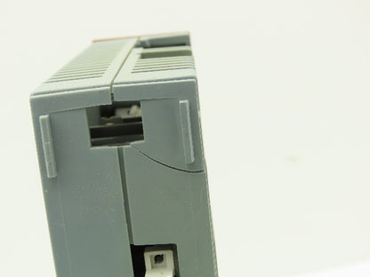 B&R Automation 2D0428.6 Digital Output Module DO 428 Tra 24VDC 2A Rev CO Cracked