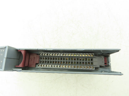 B&R Automation 2D0428.6 Digital Output Module DO 428 Tra 24VDC 2A Rev CO Cracked