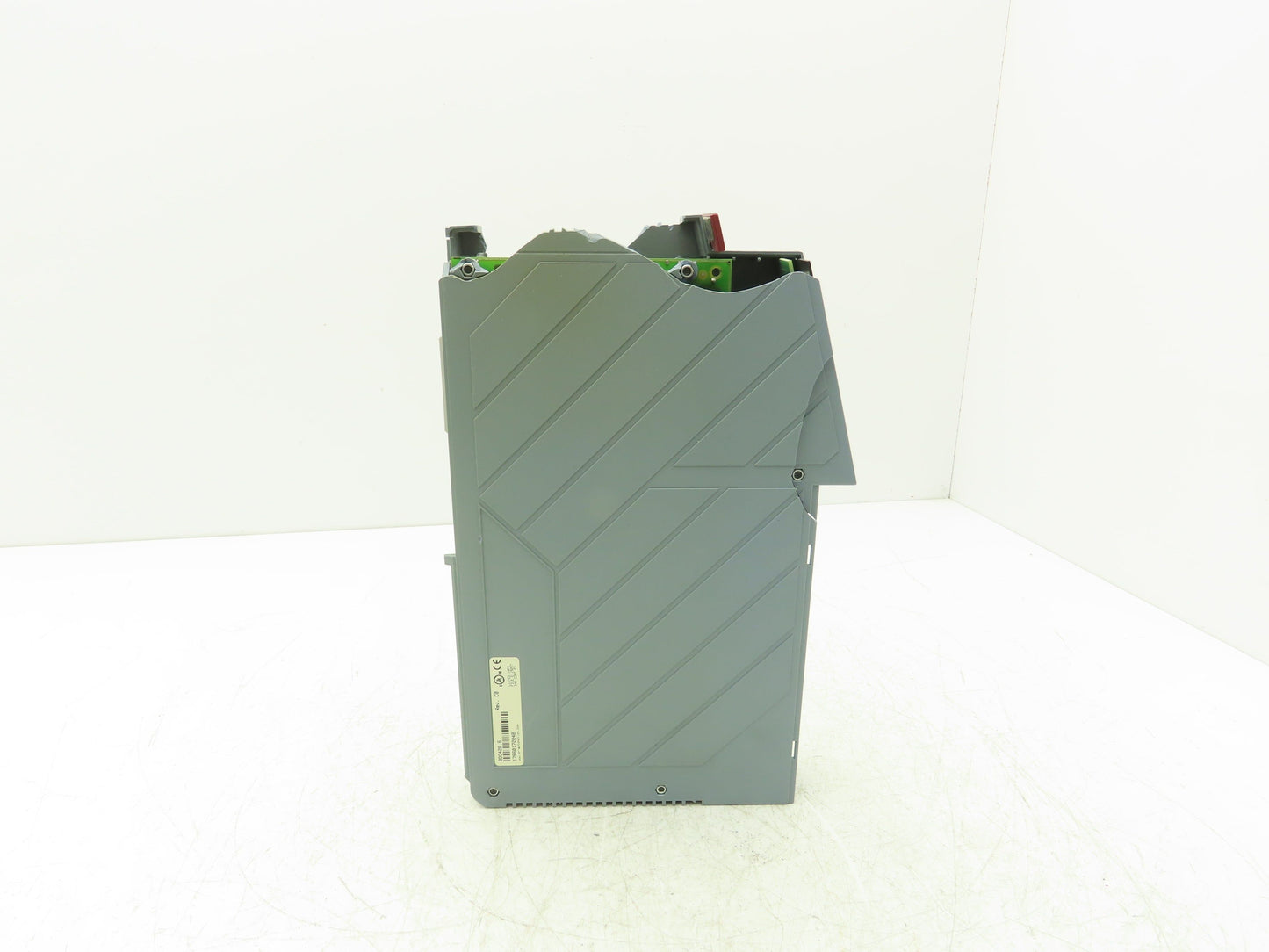 B&R Automation 2D0428.6 Digital Output Module DO 428 Tra 24VDC 2A Rev CO Cracked
