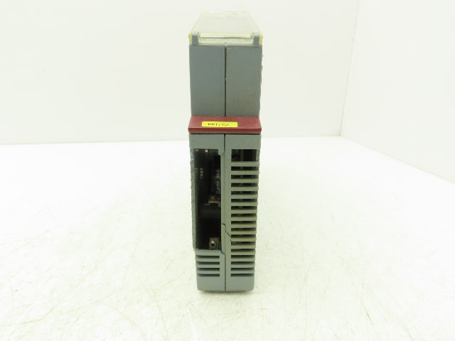 B&R Automation 2D0428.6 Digital Output Module DO 428 Tra 24VDC 2A Rev CO Cracked