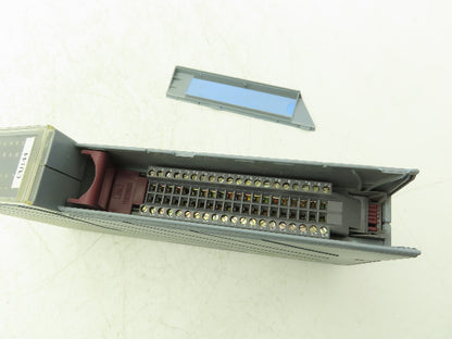 B&R Automation 2D0428.6 Digital Output Module DO 428 Tra 24VDC 2A Rev CO Cracked