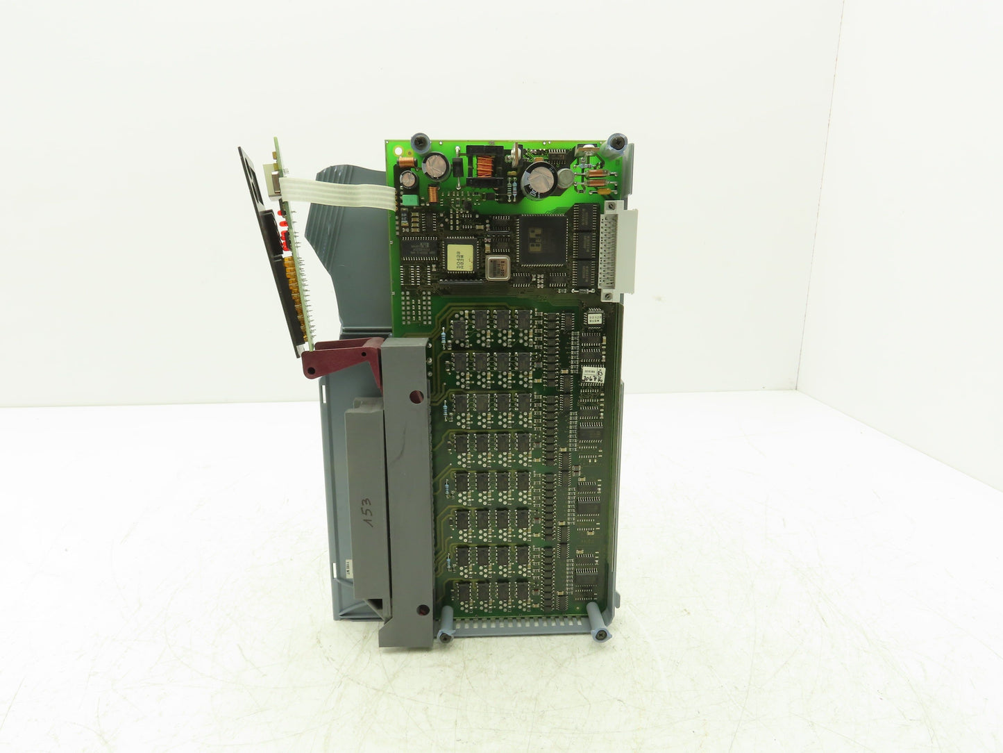 B&R Automation 2D0428.6 Digital Output Module DO 428 Tra 24VDC 2A Rev CO Cracked