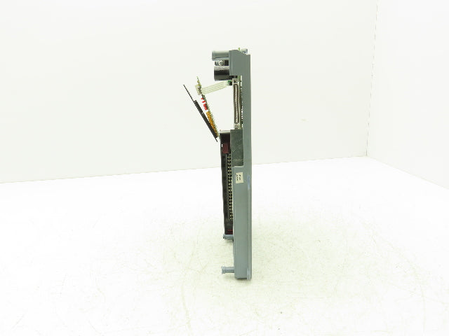 B&R Automation 2D0428.6 Digital Output Module DO 428 Tra 24VDC 2A Rev CO Cracked