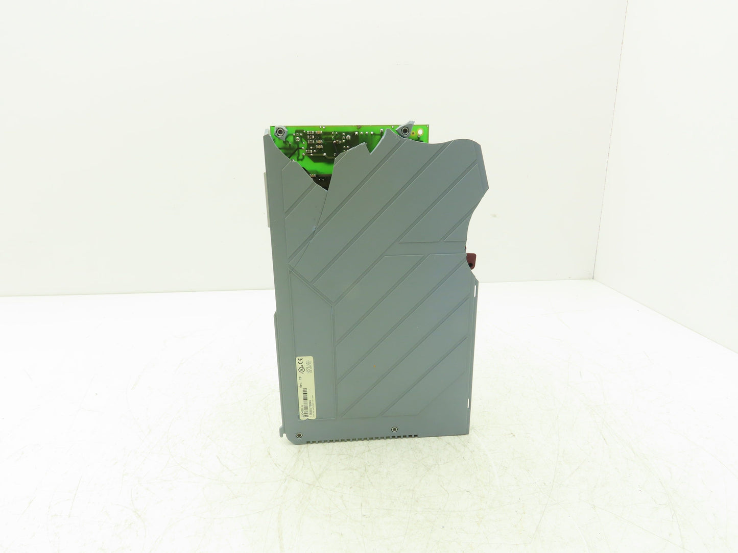B&R Automation 2D0428.6 Digital Output Module DO 428 Tra 24VDC 2A Rev CO Cracked