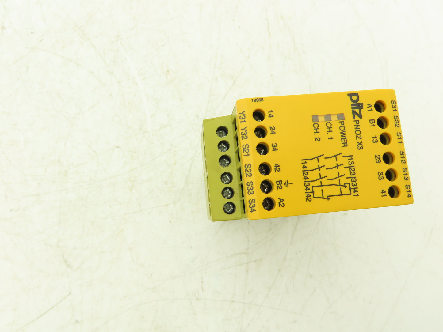 Pilz PNOZ X3 Safety Relay 24VAC 24VDC 3n/o 1n/c 1so 2.5W 60Hz