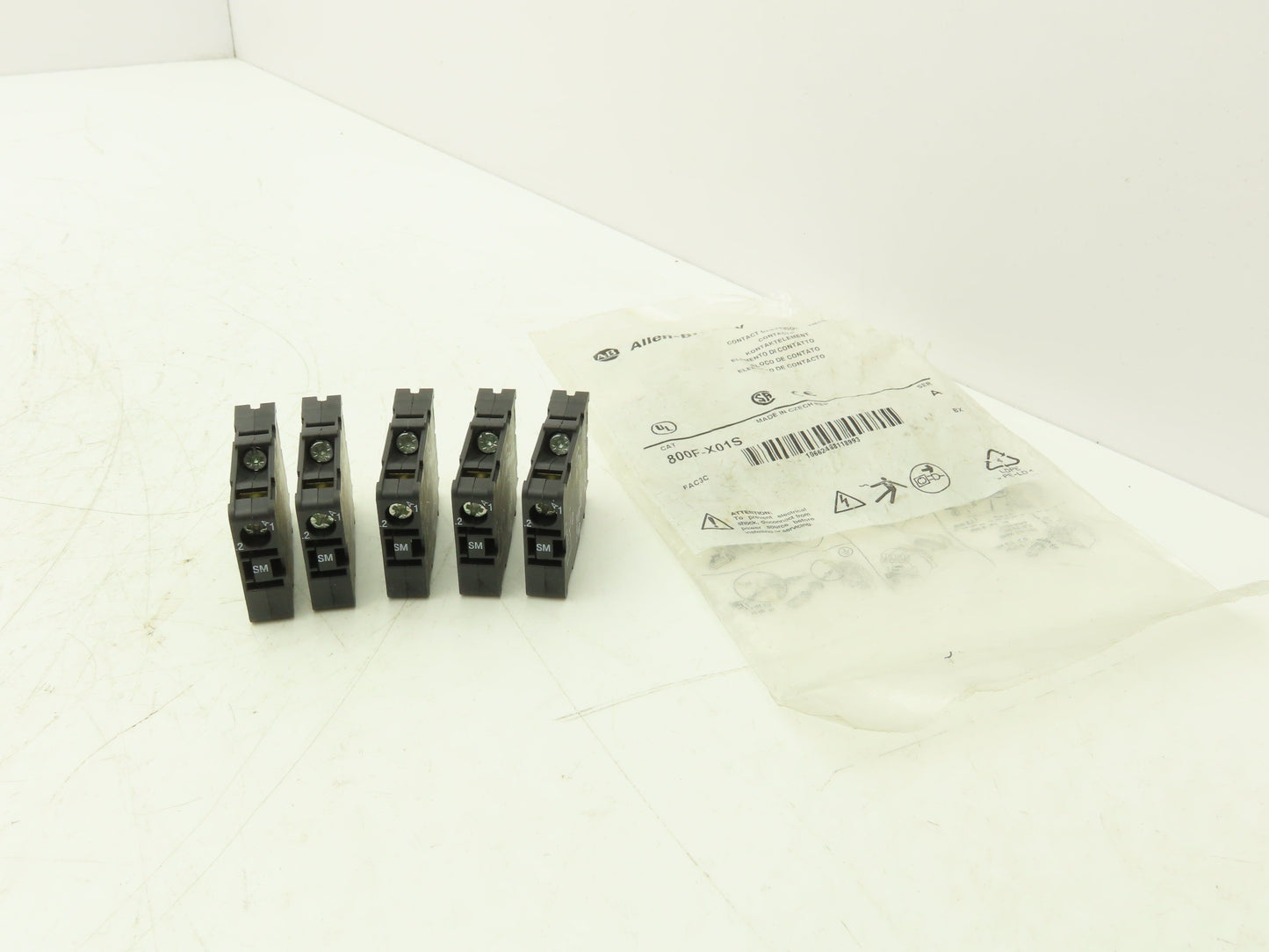 Allen Bradley 800F-X01S Contact Block 22mm 10A 1NC Ser A  Lot of 5