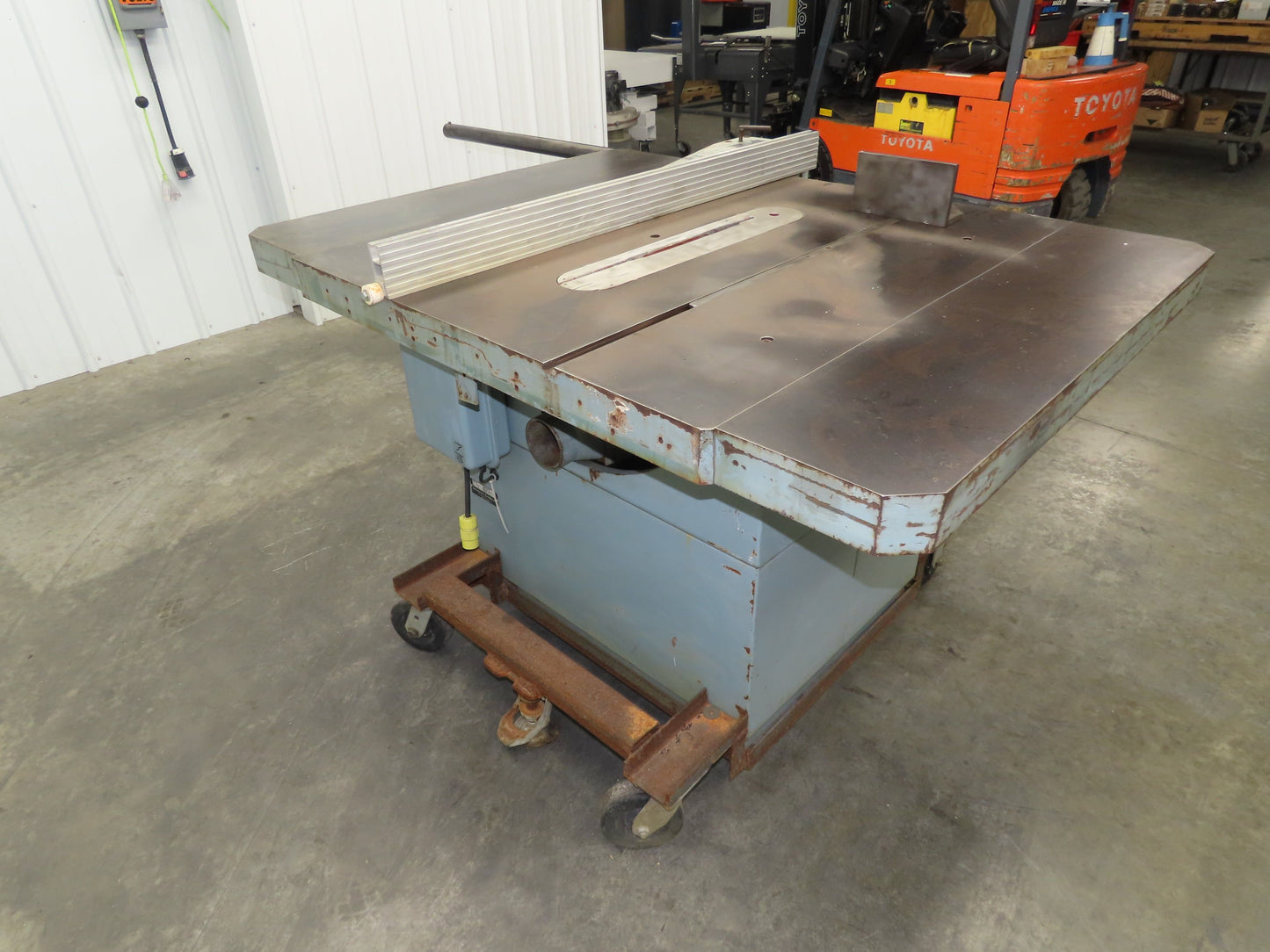 RT-40 Delta Tilting Arbor Table Saw 7.5hp WEG 14/16" 230/460v 3ph 52" Fence