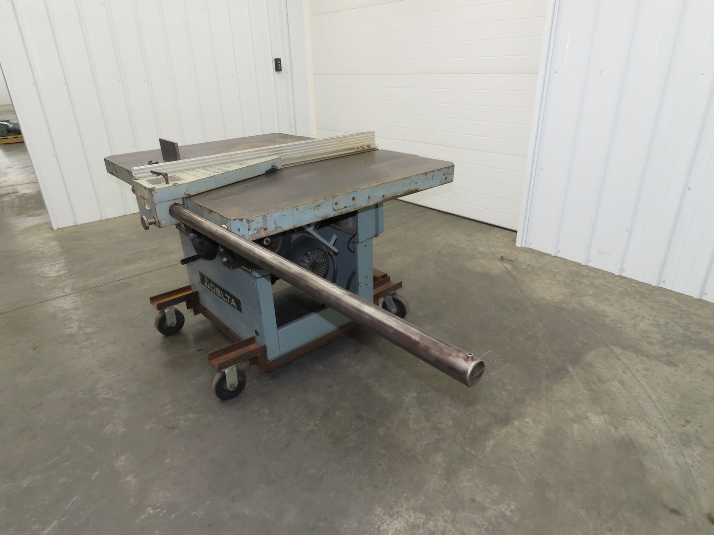 RT-40 Delta Tilting Arbor Table Saw 7.5hp WEG 14/16" 230/460v 3ph 52" Fence