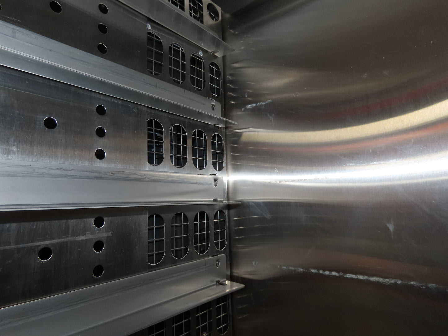 Traulsen RE-232N-ZCF Even Thaw Reach In Cooler Chick fil a Refrigerator 28 Tray