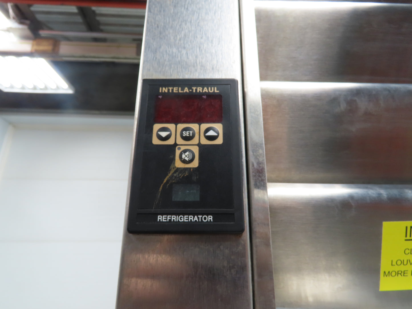 Traulsen RE-232N-ZCF Even Thaw Reach In Cooler Chick fil a Refrigerator 28 Tray