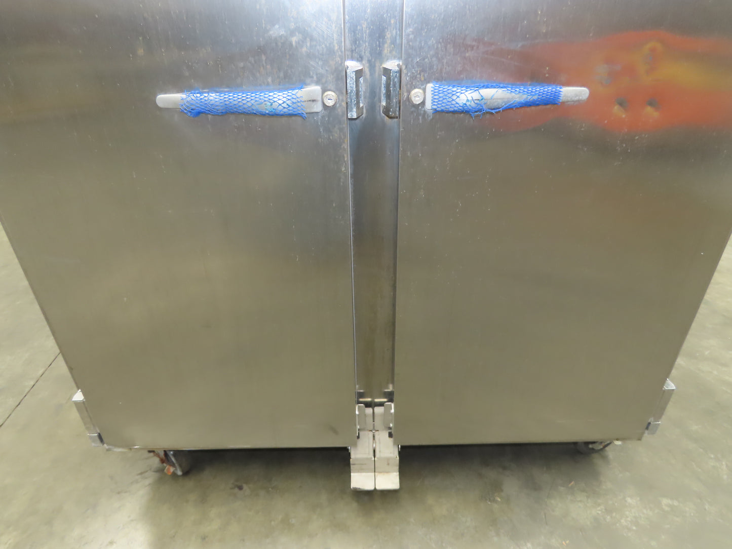 Traulsen RE-232N-ZCF Even Thaw Reach In Cooler Chick fil a Refrigerator 28 Tray