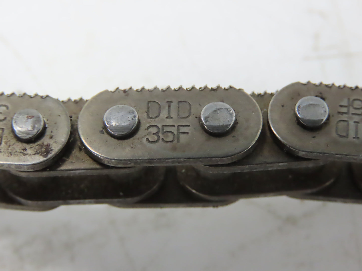 Daido Kogyo DID-35F Sharp Top Conveyor Roller Chain #35 Serrated 115Ft Roll