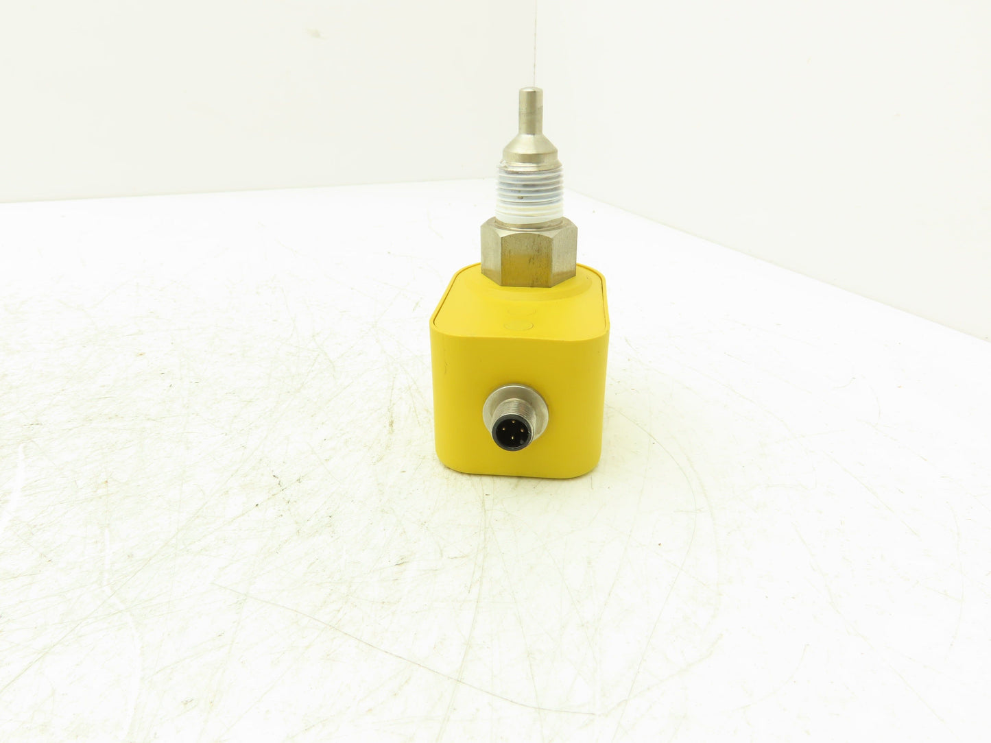 Turck FCS-N1/2A4P-AP8X-H1141 Liquid Flow Immersion Sensor 100mm NO PNP 24VDC