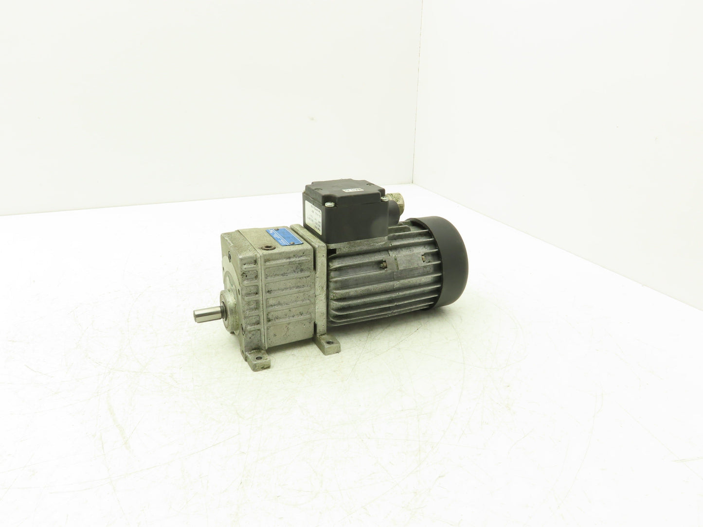 Heytec DG 7150-4AY-RL Inline Gearmotor 1/2 RPM 10Nm 30W 230/400V 3PH