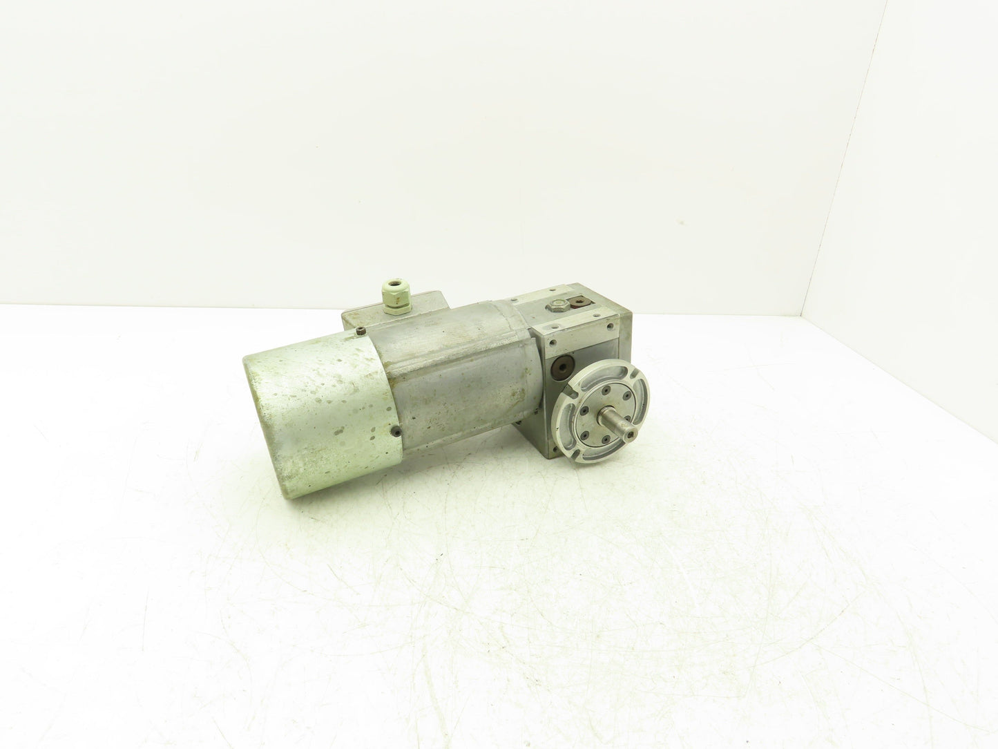 Zurrer LFVB7 67/4-1/1MG Brake Gearmotor 140-175 RPM 180W 230/400V 3PH IEC 63 RH