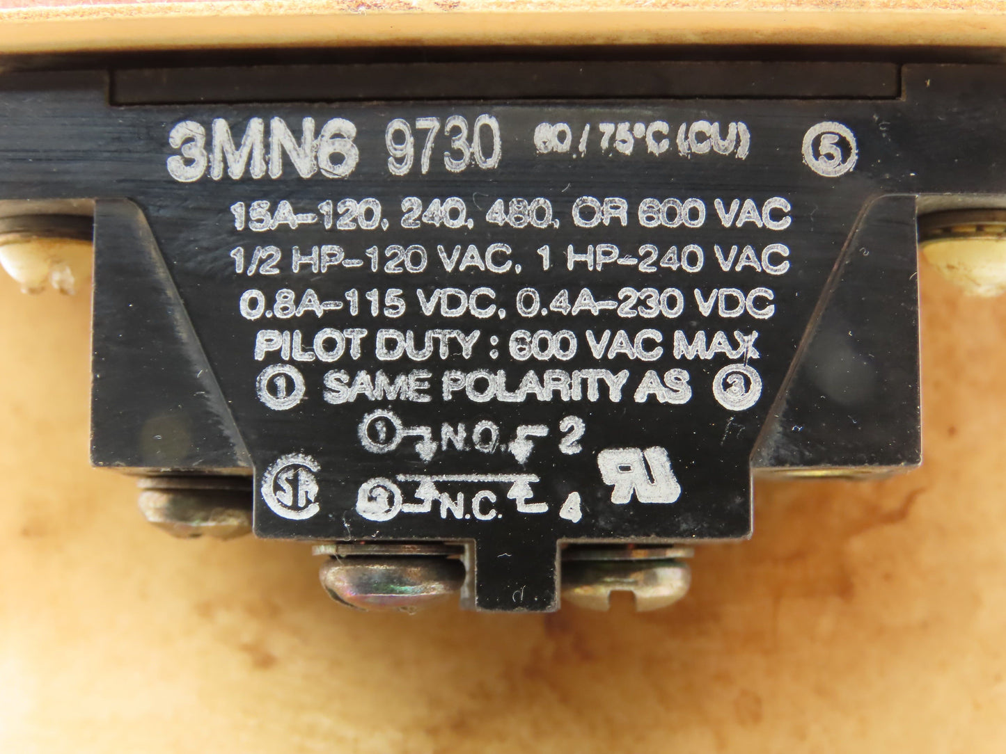Siemens 14-193-770-566 DC Contactor 1000VDC 200A Interlock 125VDC Coil *READ