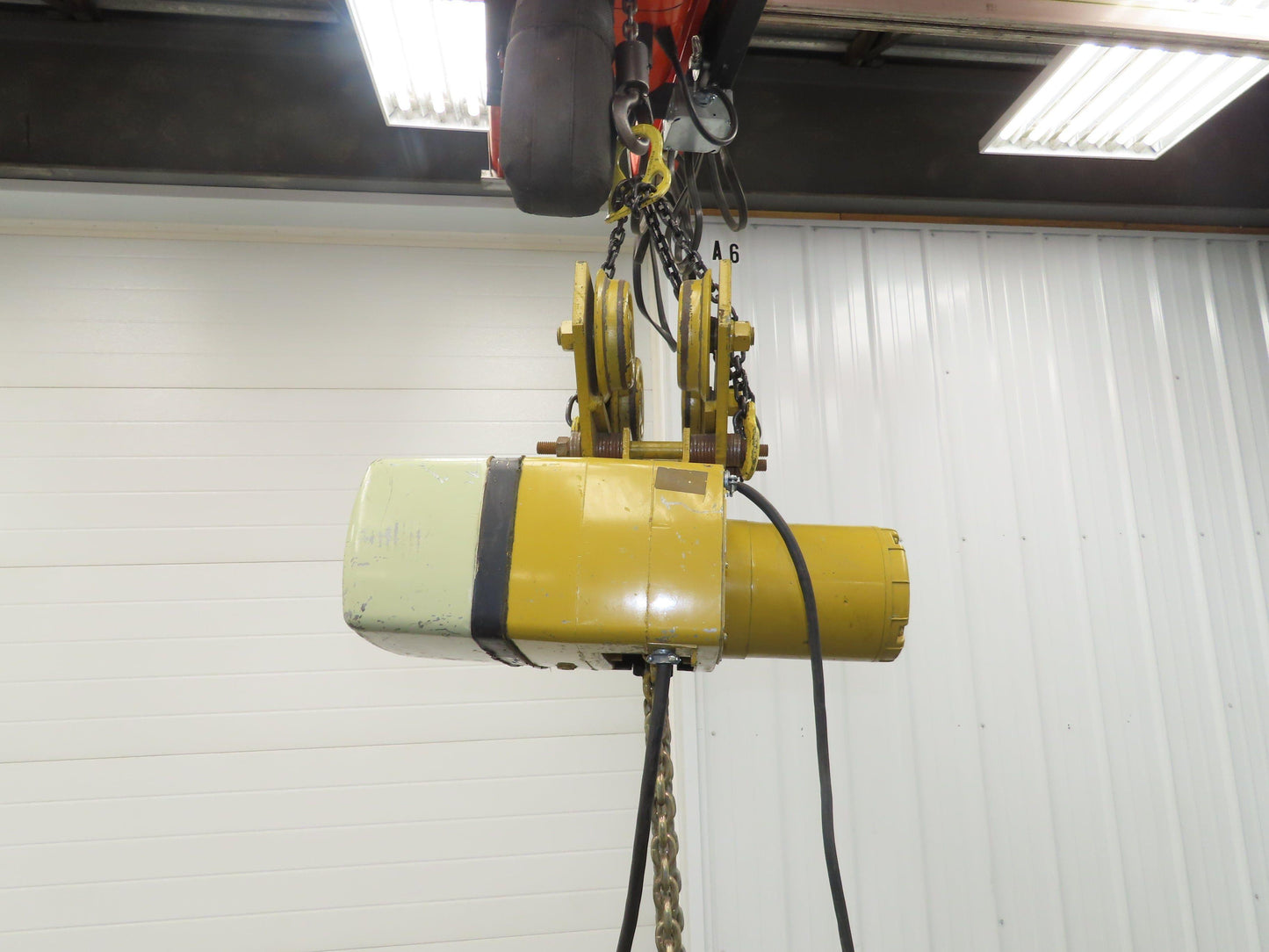 Yale KEL 2 Ton Electric Chain Hoist 8 FPM 10' Lift 230/460 Volt 3PH Trolley